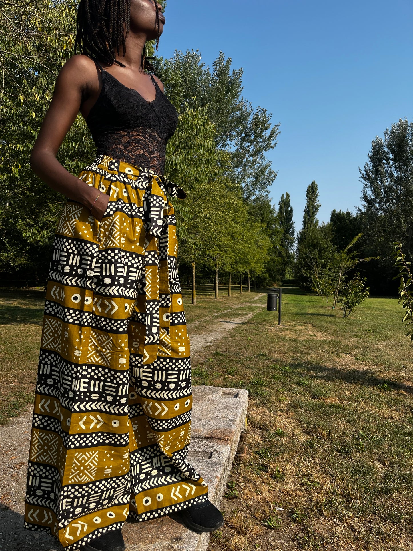 Pantaloni a zampa